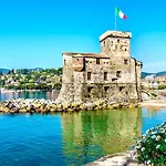Appartamento Bellaria Casa Indipendente-giardino Privato-free Parking-wifi-strategic Location 5 Terre-portofino *